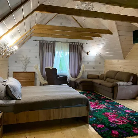 Yasnyi Dim Bed & Breakfast *