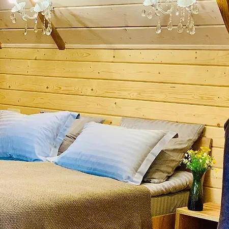 Yasnyi Dim Bed & Breakfast *